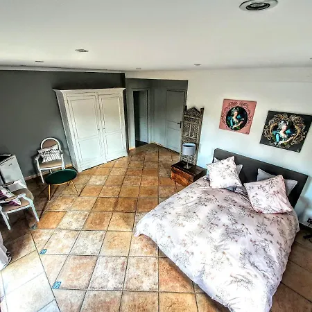 La Blanche Bed & Breakfast 4*