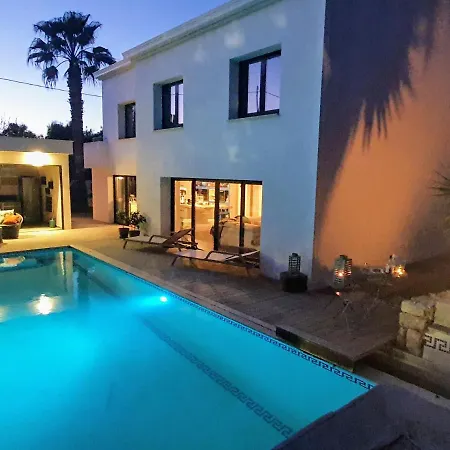 La Blanche Bed & Breakfast 4*