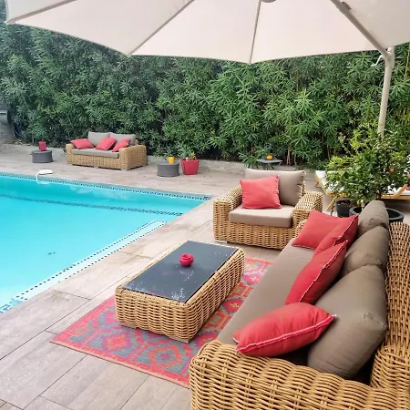 La Blanche Bed & Breakfast 4*