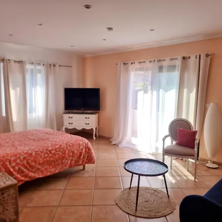 Bed & Breakfast La Blanche 4*