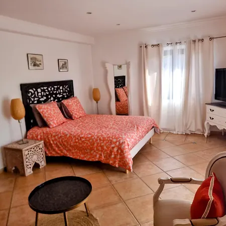 La Blanche Bed & Breakfast
