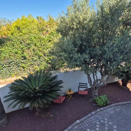 Bed & Breakfast La Blanche 4*