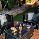 La Blanche Bed and Breakfast 4*
