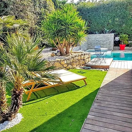 La Blanche Bed & Breakfast 4*