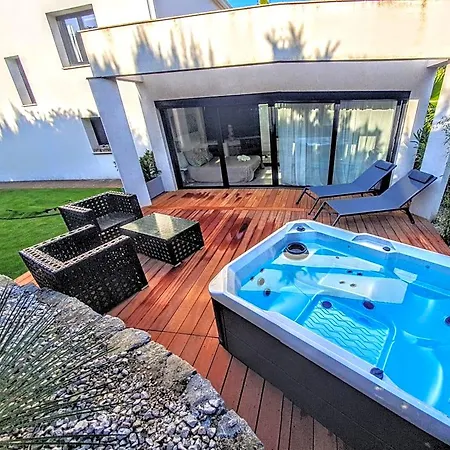 La Blanche فندق مبيت وإفطار 4*